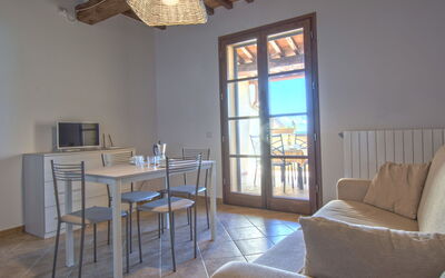 Poggio di Nocola 628.1: Pièce, Propriété, Meubles, Bâtiment, Sol, Design Intérieur, Maison, Salon, Table, Mur