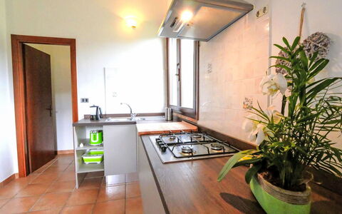 Roccastrada 622: Cuisine, Appareil De Cuisine, Comptoir, Sol, Design Intérieur, Bois, Principaux Appliance, Cuisinière, Evier, Sol