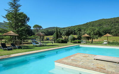 Roccastrada 622: Piscine, Propriété, L'Eau, Immobilier, Aqua, Bleu Azur, Turquoise, Recours, Composite, Rectangle