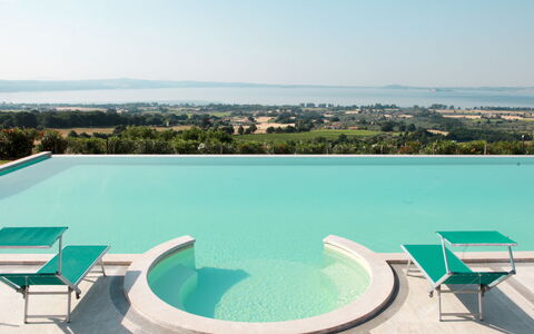 Lago di Bolsena 619: Piscine, Propriété, Mobilier De Jardin, Balancelle, Meubles, Recours, Maison, Immobilier, Loisir, Table