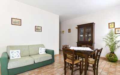 Campofiorito (Bol503) 620.4: Pièce, Propriété, Meubles, Design Intérieur, Vert, Salon, Bâtiment, Table, Maison, Immobilier