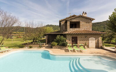 Lago di Bolsena 621: Piscine, Ferme, Biens, Villa, Recours, Hacienda, Eco Hôtel, Arrière-Cour