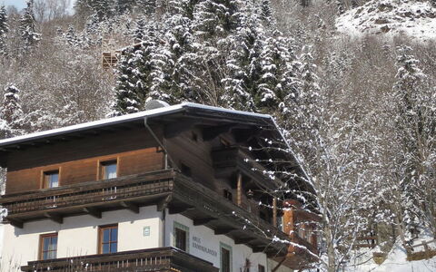 Kammerlander: Neige, L'Hiver, Gelé, Maison, Ciel, Arbre, Domicile, Montagne, Architecture, Bâtiment