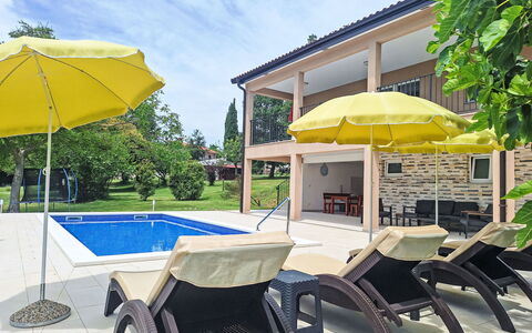 Marina: Piscine, Recours, Loisir, Mobilier De Jardin, Ombre, Eco Hôtel, Parapluie, Chaise, Biens, Hôtel