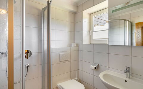 Mittersill 606: Mur, Salle De Bains, Design Intérieur, Luminaire Plomberie, Sol, Sol, Lavabo, Évier, Plomberie, Robinet