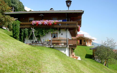 Bramberg am Wildkogel 697: Propriété, Maison, Bâtiment, Immobilier, Domicile, Station De Montagne, Architecture, Ferme, Zone Rurale, Herbe