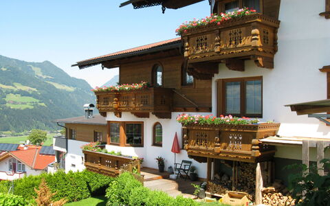 Marianne (Fgz163): Plante, Bâtiment, Propriété, Fenêtre, Ciel, Maison, Loisir, Montagne, Paysage