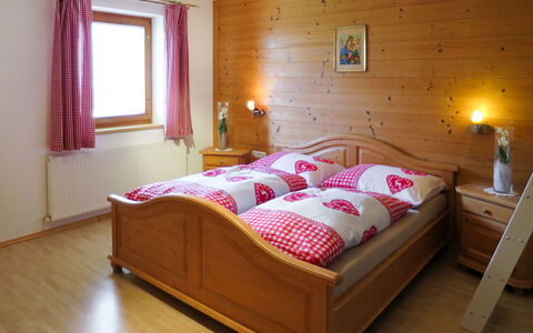 Marianne (Fgz163): Chambre, Lit, Meubles, Pièce, Drap De Lit, Cadre De Lit, Propriété, Matelas, Sol, Literie