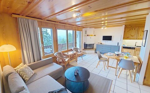 Bergsicht: Meubles, Bois, Design Intérieur, Sol, Sol, Chaise, Pièce, Plafond, Salon, Appartement