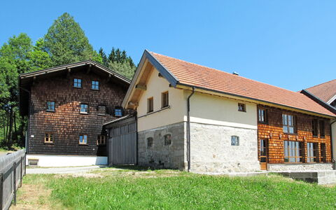 Mader: Propriété, Maison, Domicile, Bâtiment, Immobilier, Chalet, Architecture, Ferme, Toit, Zone Rurale