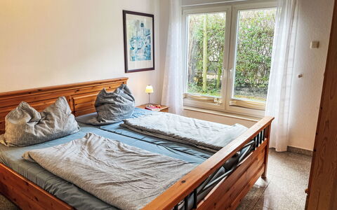 Bella: Lit, Meubles, Chambre, Literie, Drap De Lit, Bois, Design Intérieur, Sol, Sol, Cadre De Lit