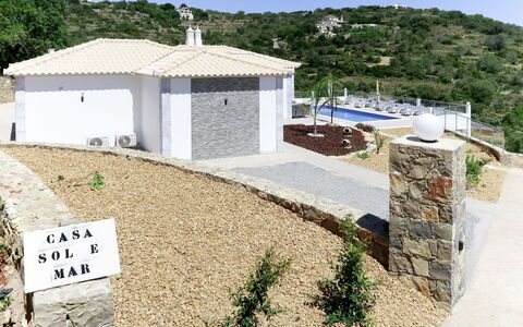 Sol e Mar: Ciel, Plante, Communauté Des Plantes, Bâtiment, Lot Terre, Arbre, Pente, Biome, Immobilier, Paysage
