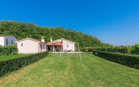 Villa Mihael: Ciel, Nuage, Plante, Fleur, Écorégion, Paysage Naturel, Arbre, Lot Terre, Agriculture, Plaine