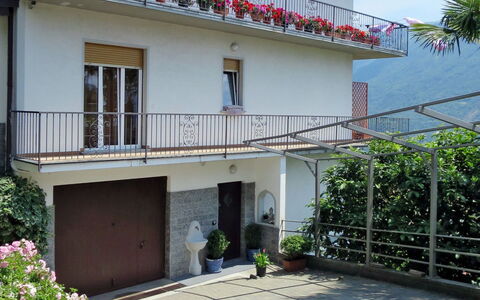 Bellavista: Propriété, Bâtiment, Maison, Immobilier, Appartement, Domicile, Façade, Villa, Architecture, Zone Résidentielle