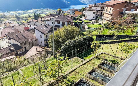 Bellavista: Station De Montagne, Chaîne De Montagnes, Village, Vallée, Village De Montagne, Clôture, Crête, Balcon, Alpes, Stock Photographie