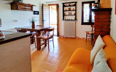 Giulia 743.2: Meubles, Propriété, Table, Cadre, Bois, Fenêtre, Confort, Éclairage, Salon, Design Intérieur