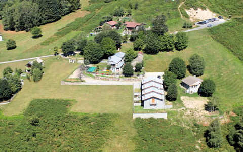 Gravedona 744: Plante, Écorégion, Paysage Naturel, Lot Terre, Arbre, Herbe, Végétation, Design Urbain, Biome, Chalet