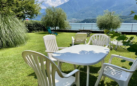 Romina (Dma175): Table, Meubles, Nuage, Chaise, Plante, L'Eau, Tableau De Plein Air, Paysage Naturel, Mobilier De Jardin, Ciel