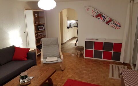 Ferienwohnung Dentervitgs: Meubles, Canapé, Bois, Design Intérieur, Confort, Éclairage, Sol, Architecture, Sol, Bâtiment