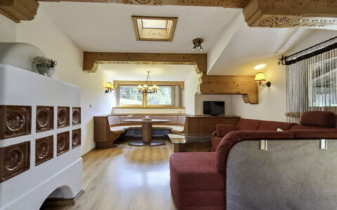 Saalfelden am Steinernen Meer 613: Design Intérieur, Meubles, Bois, Plafond, Sol, Canapé, Pièce, Salon, Éclairage, Domicile
