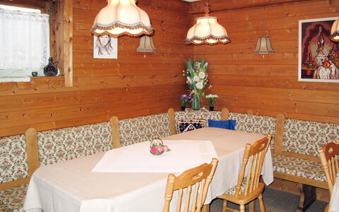 Saalfelden am Steinernen Meer 613: Pièce, Propriété, Salle À Manger, Meubles, Table, Restaurant, Bâtiment, Design Intérieur, Plafond, Immobilier