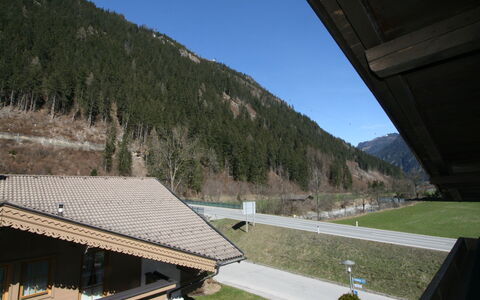Martina: Ciel, Plante, Montagne, Bâtiment, Arbre, Pente, Bois, Biome, Paysage, Zone Rurale