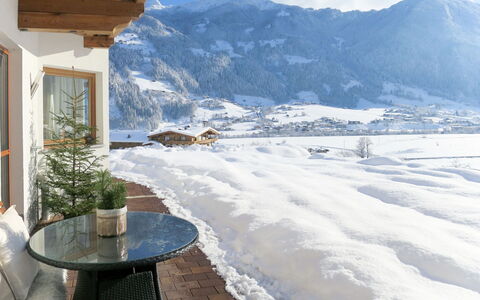 Marina: Montagne, Montagnes Relief, Propriété, Neige, Chaîne De Montagnes, Ciel, L'Hiver, Maison, Alpes, Bâtiment