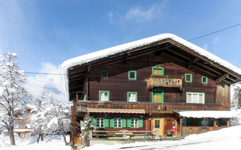 Geislerhütte: Neige, Propriété, Maison, L'Hiver, Bâtiment, Domicile, Architecture, Immobilier, Montagne, Zone Rurale