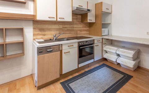 Kappl 822: Comptoir, Cabinetry, Meubles, Évier, Evier, Cuisine, Cuisinière, Bâtiment, Appareil De Cuisine, Bois