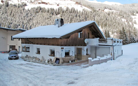 Prem: Neige, Ciel, Fenêtre, Montagne, Bâtiment, Maison, Pente, Roue, Chalet, Paysage