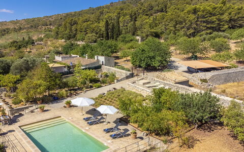 Sa Rota: Ciel, L'Eau, Plante, Nuage, Bâtiment, Arbre, Lot Terre, Paysage Naturel, Montagne, Piscine