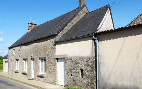 Le Plongeon: Bâtiment, Ciel, Plante, Fenêtre, Porte, Maison, Lot Terre, Chalet, Zone Résidentielle