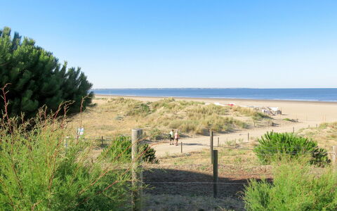 Indigo-Vue Mer et Piscine Chauffée: Végétation, Paysage Naturel, Ciel, Lot Terre, Environnement Naturel, Herbe, Propriété, Rive, Mer, Plage