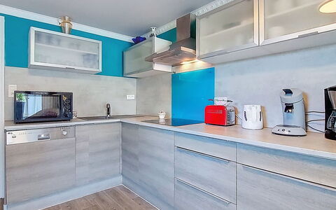 Ty-Rozen: Cuisine, Principaux Appliance, Appareil De Cuisine, Sol, Comptoir, Design Intérieur, Cabinetry, Sol, Meubles, Électroménager