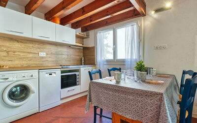 Logement:&nbsp;Les Cracks - les As 100.10