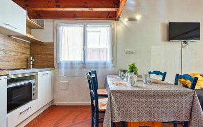 Logement:&nbsp;Les Cracks - les As 100.10