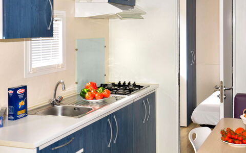 Rosolina Mare 620: Comptoir, Pièce, Propriété, Cuisine, Cabinetry, Meubles, Design Intérieur, Bâtiment, Domicile, Maison