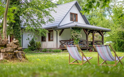 Zatylówka Dom Na Wyspie: Chalet, Domicile, Toit, Ferme, Jardin, Pelouse, Porche, Biens, Cour, Arrière-Cour