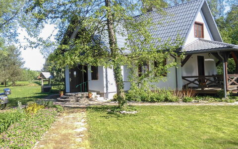 Zatylówka Dom Na Wyspie: Plante, Propriété, Bâtiment, Ciel, Fenêtre, Paysage Naturel, Arbre, Lot Terre, Végétation, Biome