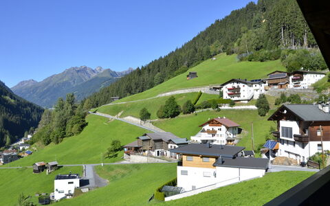 Kappl 821: Ciel, Montagne, Propriété, Écorégion, La Nature, Paysage Naturel, Pente, Lot Terre, Bâtiment, Montagnes