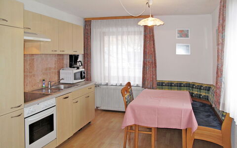St Valentin San Valentino 618: Pièce, Meubles, Propriété, Sol, Bâtiment, Design Intérieur, Cuisine, Maison, Immobilier, Mur