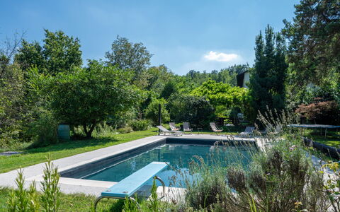 Carla: L'Eau, Plante, Ciel, Ressources En Eau, Communauté Des Plantes, Nuage, Paysage Naturel, Bleu Azur, Arbre, Piscine