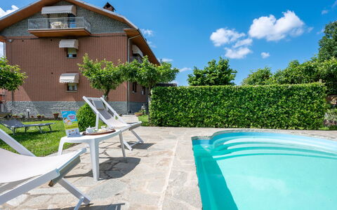 Ca' D'Gnese: Ciel, Plante, Bâtiment, Meubles, Nuage, Bleu Azur, Ombre, Piscine, Mobilier De Jardin, Arbre
