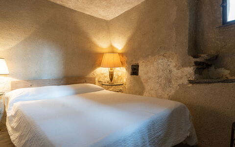 Torre Paponi 602: Chambre, Lit, Meubles, Pièce, Propriété, Drap De Lit, Design Intérieur, Literie, Mur, Confort