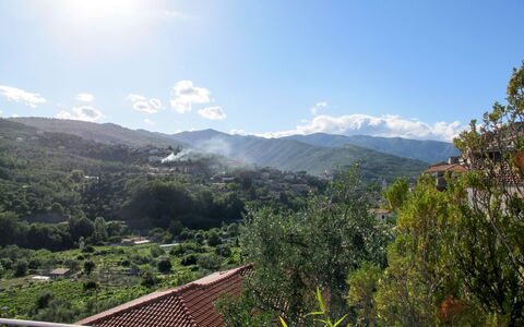 Daniela (Dol295): Ciel, Nuage, Montagne, Paysage Naturel, Plante, Montagnes, Arbre, Paysage, Forêt, Colline