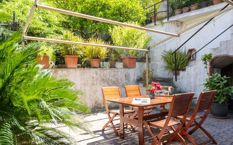 Degli Aranci (Imp385): Propriété, Cour, Arrière-Cour, Maison, Jardin, Bâtiment, Meubles, Patio, Immobilier, Cour
