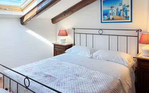 Il Ghiro: Lit, Meubles, Chambre, Design Intérieur, Bois, Literie, Sol, Drap De Lit, Sol, Pièce