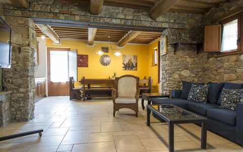 Daussiè: Propriété, Bâtiment, Pièce, Design Intérieur, Meubles, Salon, Maison, Immobilier, Domicile, Hall