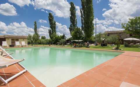 Daussiè: Piscine, Propriété, Immobilier, Recours, Maison, Bâtiment, Biens, Vacances, Domicile, Loisir