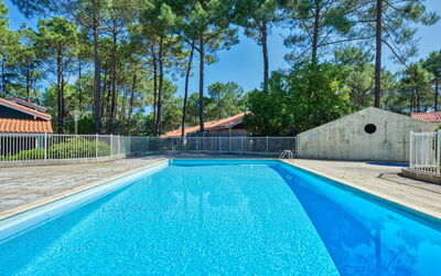 Lacanau 680: Bleu, Piscine, Composite, Recours, Ombre, Eco Hôtel, Mobilier De Jardin, Hôtel, Centre De Loisirs, Villa